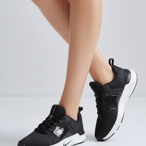 Nike Women's Black and White Sneakers